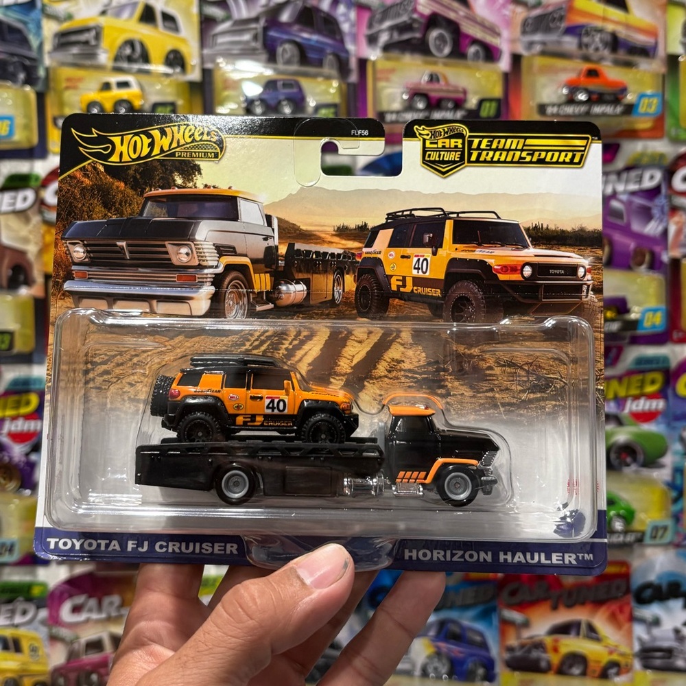 Hot wheels Team Transport Toyota FJ Cruiser